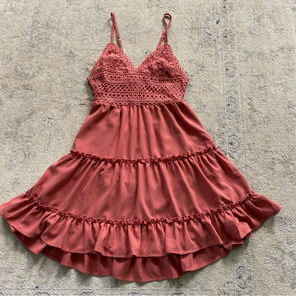 Dusty Rose Tiered Ruffle Crochet Top Boho Mini Dress Small Tie Back Bow